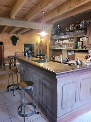 Caravane Du Far West Bouglon