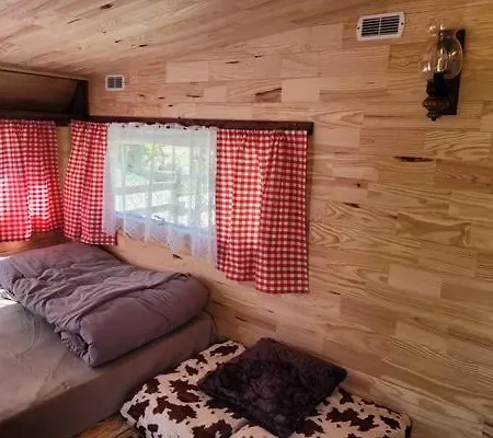 Kamp alanı Caravane Du Far West
